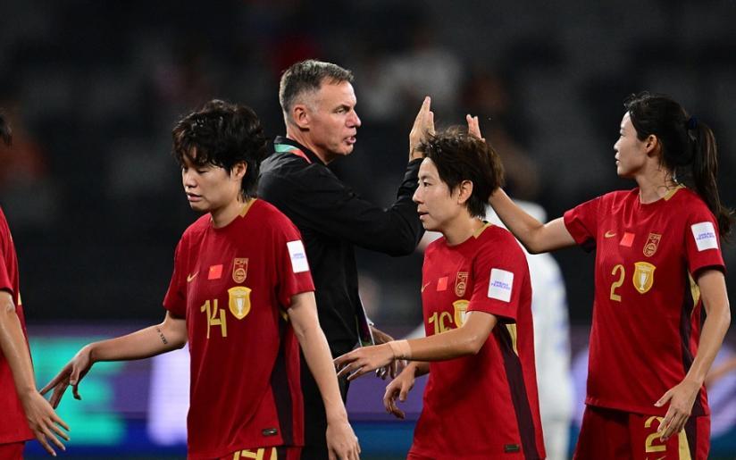 leyu小组-率队进世界杯！曝中国女足洋帅仍可能遭解雇，续约门槛曝光引热议